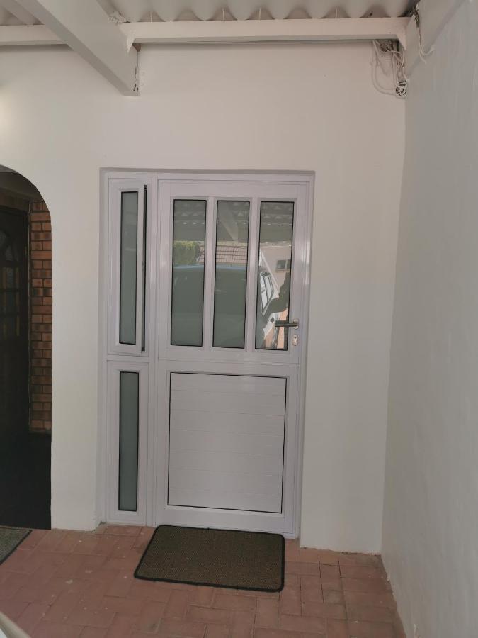 Ballina Ga-El Guesthouse Port Elizabeth Kültér fotó